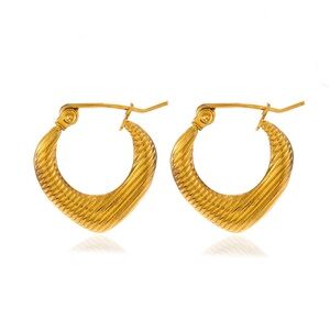 18K Gold Plated Heart Shape Hoop Earrings*Everyday Hoops*Gold Waterproof Jewelry